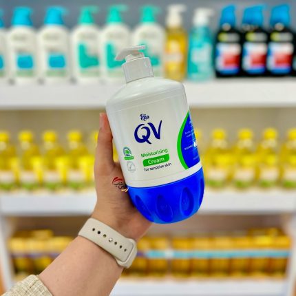 کرم مرطوب کننده پوست کیووی QV  میل 500