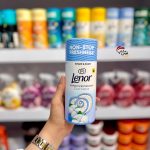 خوشبو کننده لباس لنور Lenor با رایحه پنبهCool Cotton حجم 155 گرم